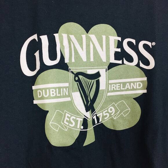 Guinness Dublin Ireland Black Short Sleeve Tee Shirt Mens MEDIUM Beer Shamrock - Picture 2 of 4